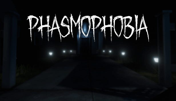 Phasmophobia - A dark corridor with paranormal activity